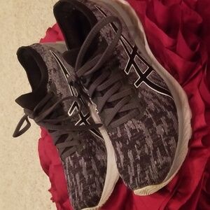 Asics Gel Nimbus 23. Sz 7